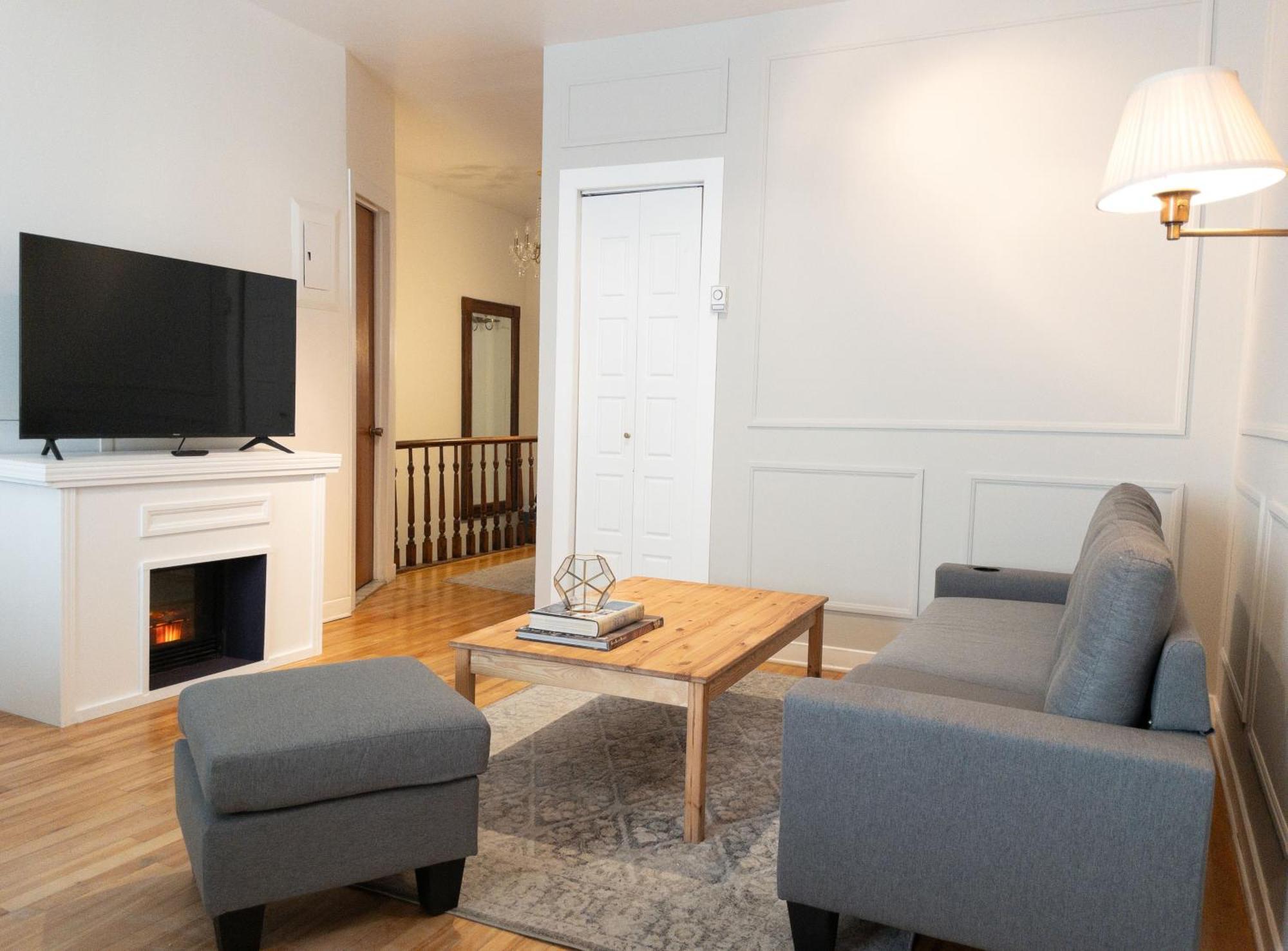 Heart Of Mtr For Memorable Experience 7Minmetro 2 Backyard Fully Equipped Villa Montreal Exterior photo